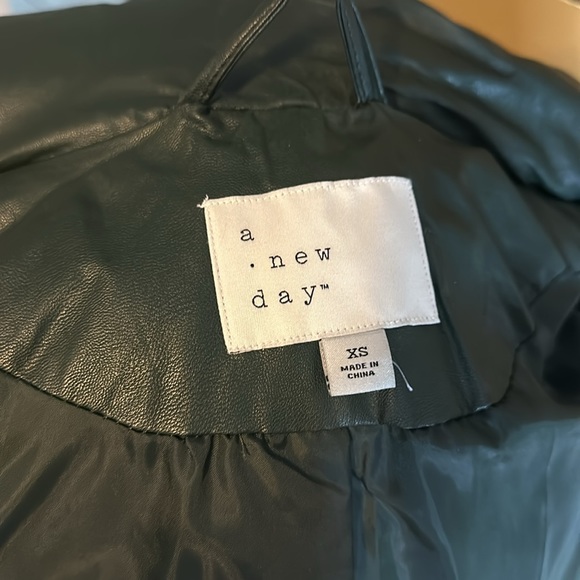 Puffer jacket - Picture 4 of 4